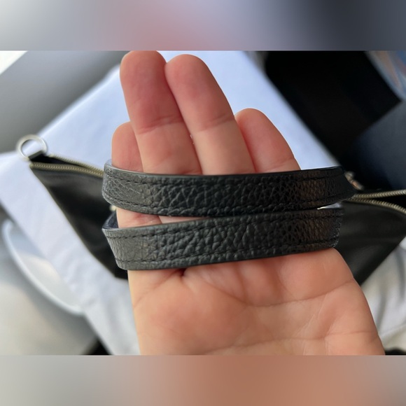 Coach Kelsey Black Leather Crossbody Purse - Picture 10 of 11